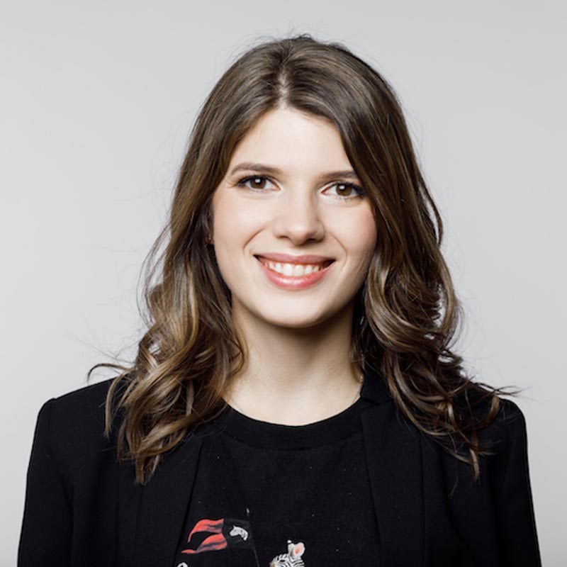 alexandra tachalova 800